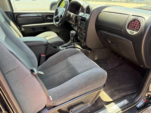 Used 2009 GMC Envoy SLE AWD/4WD image 14