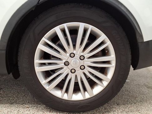 Used 2019 Land Rover Discovery HSE Luxury image 7