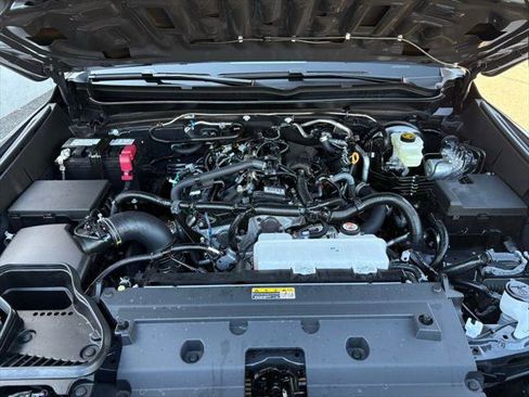 Certified 2026 Toyota Tacoma SR5 AWD/4WD image 27