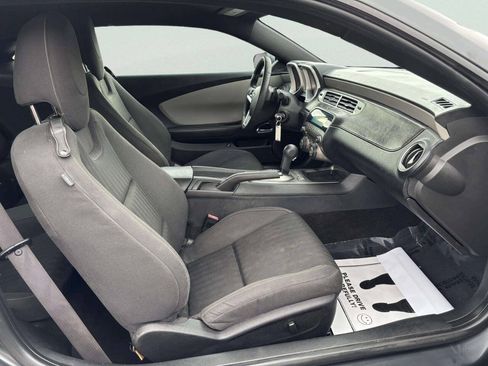 Used 2013 Chevrolet Camaro LS RWD image 18