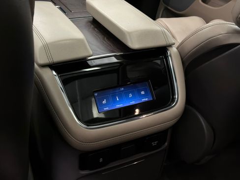 Certified 2023 Lincoln Navigator Reserve AWD/4WD image 22