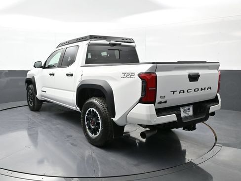 Certified 2024 Toyota Tacoma TRD Off-Road w/ TRD Off Road Premium Package AWD/4WD image 8