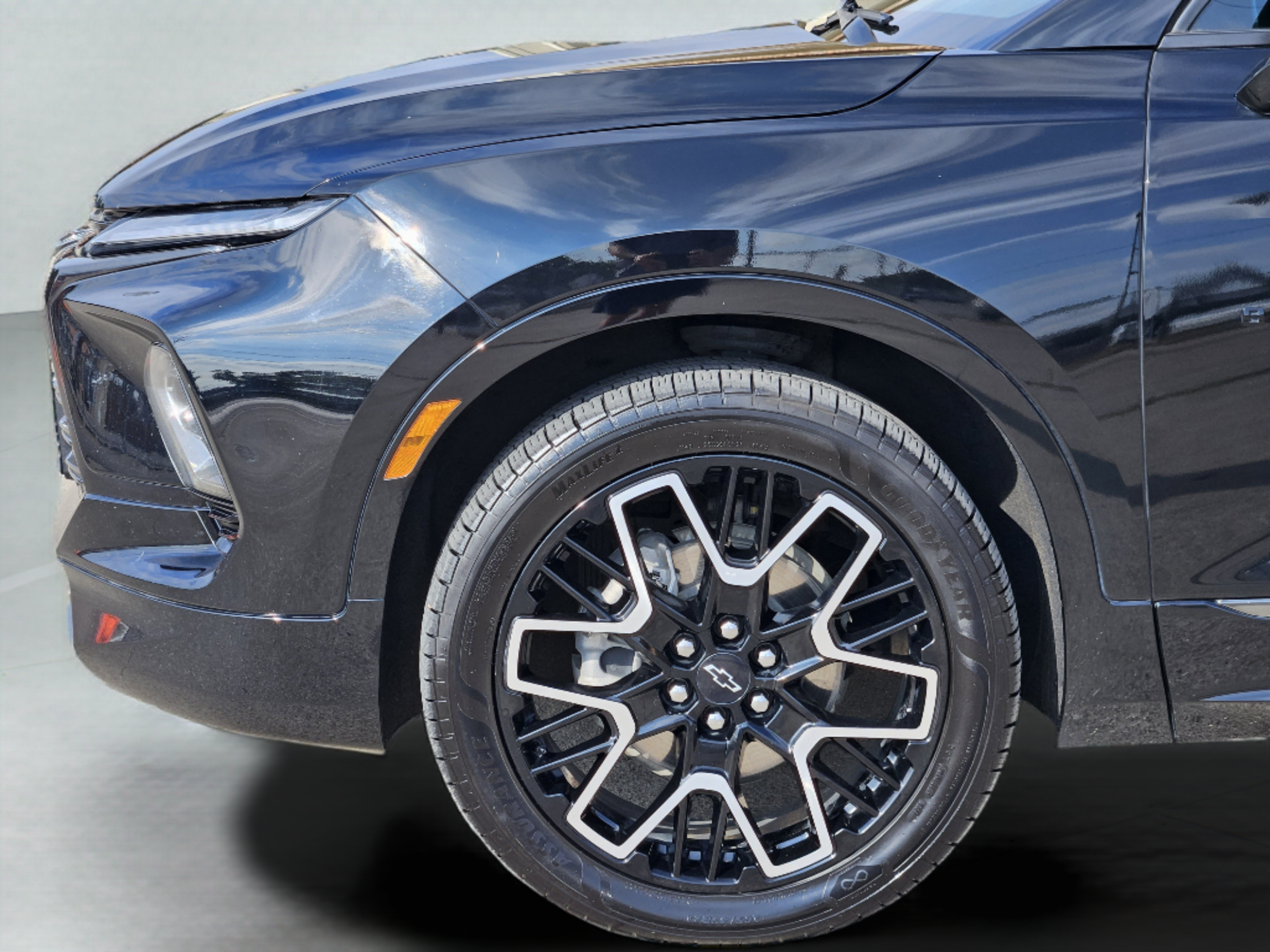 Used 2023 Chevrolet Blazer RS w/ Enhanced Convenience Package FWD image 31