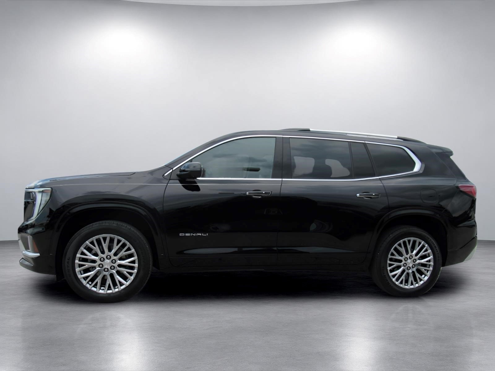 Used 2025 GMC Acadia Denali FWD image 4
