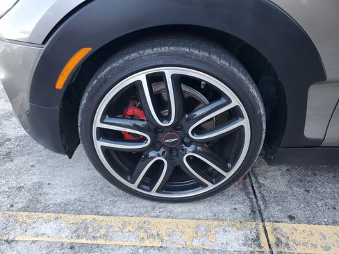 Used 2016 MINI Cooper Clubman S image 3