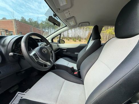 Used 2013 Toyota Yaris LE image 15