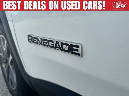 Used 2018 Jeep Renegade Latitude w/ Safety & Security Group FWD image 40