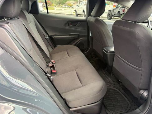 Used 2024 Toyota Prius LE FWD image 7