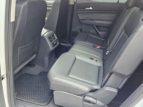 Certified 2023 Volkswagen Atlas SE FWD image 10
