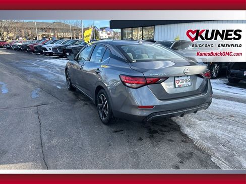 Used 2024 Nissan Sentra SV image 9