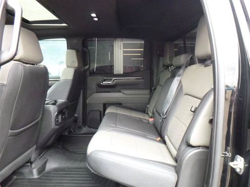 Used 2022 Chevrolet Silverado 1500 ZR2 AWD/4WD image 7