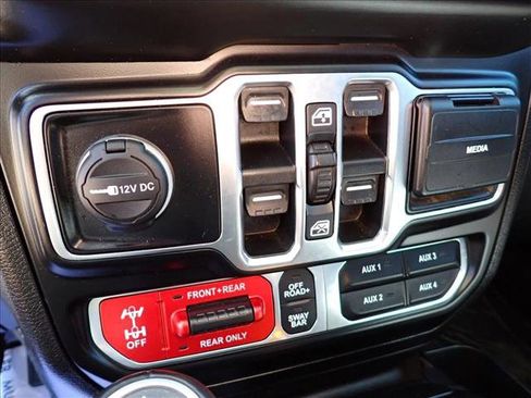 Used 2021 Jeep Gladiator Rubicon AWD/4WD image 17