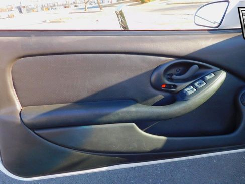 Used 2002 Pontiac Firebird Convertible image 17