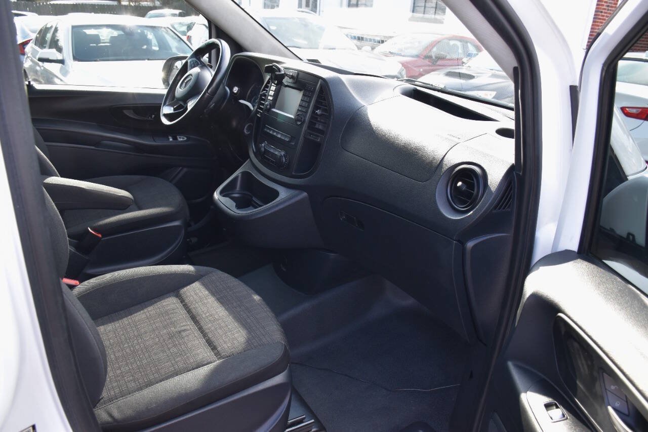 Used 2020 Mercedes-Benz Metris image 12