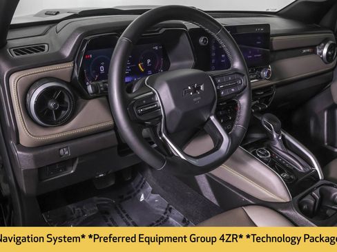 Used 2025 Chevrolet Colorado ZR2 w/ Technology Package AWD/4WD image 5