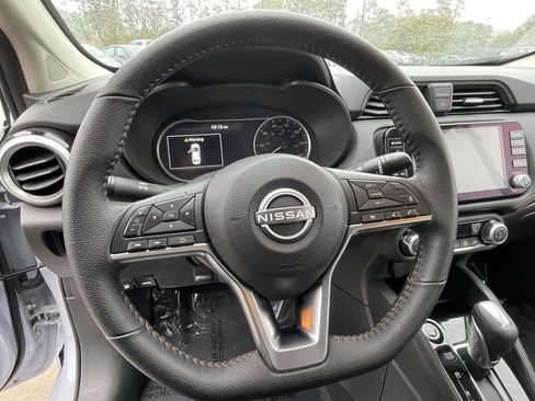 Used 2025 Nissan Versa SR w/ Trunk Package image 18