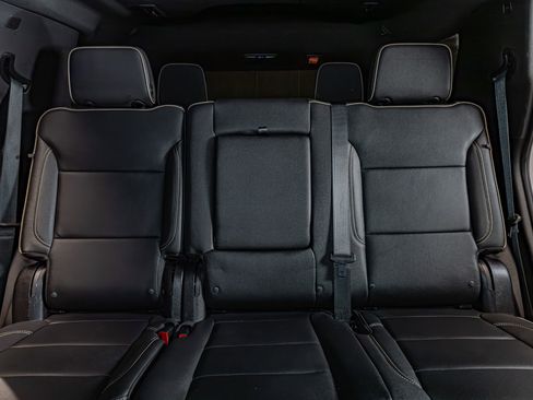 Used 2023 GMC Yukon SLT w/ Max Trailering Package image 24