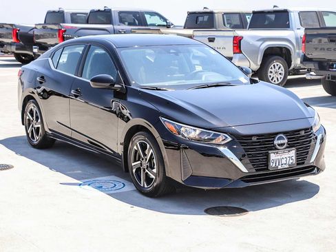 Used 2025 Nissan Sentra SV w/ All-Weather Package FWD image 3