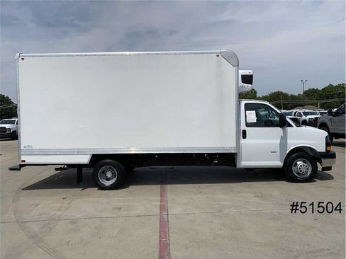 Used 2023 Chevrolet Express 3500 w/ Power Convenience Package image 5