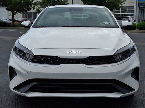 Used 2024 Kia Forte LXS w/ LXS Technology Package FWD image 4