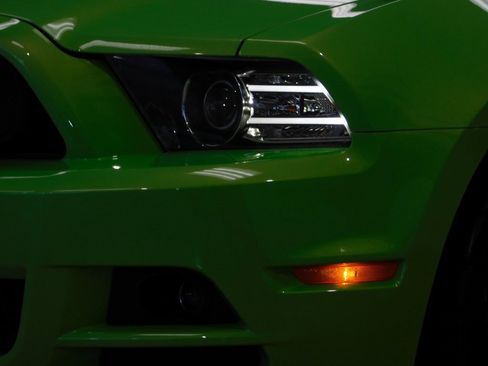 Used 2013 Ford Mustang Boss 302 w/ Boss 302 Accessory Pkg image 26