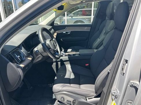 Certified 2025 Volvo XC90 B6 Plus AWD/4WD image 21