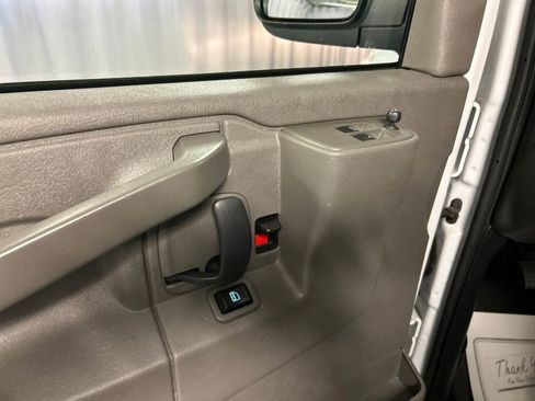 Used 2024 GMC Savana 2500 Work Van w/ Driver Convenience Package image 13