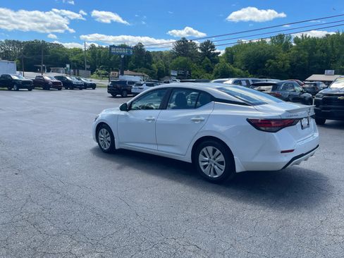 Used 2023 Nissan Sentra S w/ Electronics Package FWD image 3