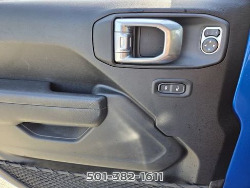 Used 2024 Jeep Wrangler Rubicon w/ Convenience Group AWD/4WD image 31