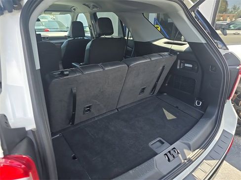 Used 2023 Ford Explorer XLT w/ Equipment Group 202A image 7