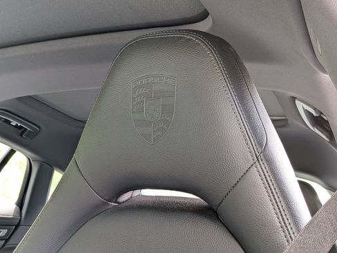 Certified 2023 Porsche Panamera 4 Platinum Edition w/ Assistance Package AWD/4WD image 6