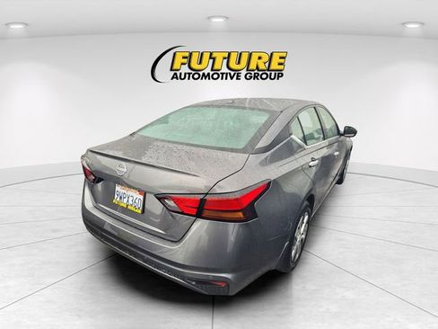 Used 2025 Nissan Altima 2.5 S FWD image 3