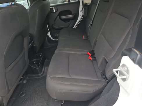 Used 2018 Jeep Wrangler Unlimited Sport S AWD/4WD image 7