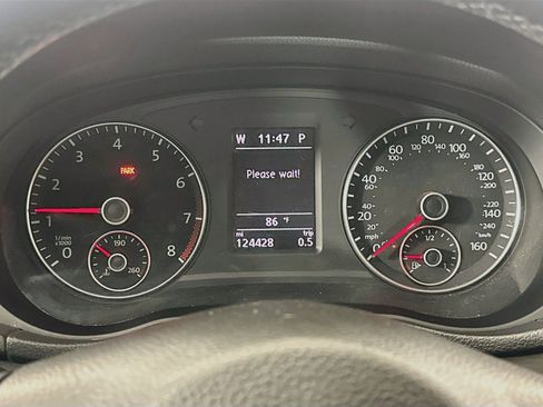 Used 2014 Volkswagen Passat 1.8T SE FWD image 18