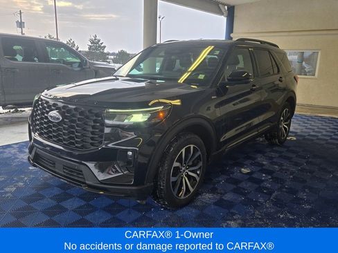 Used 2025 Ford Explorer ST-Line image 4