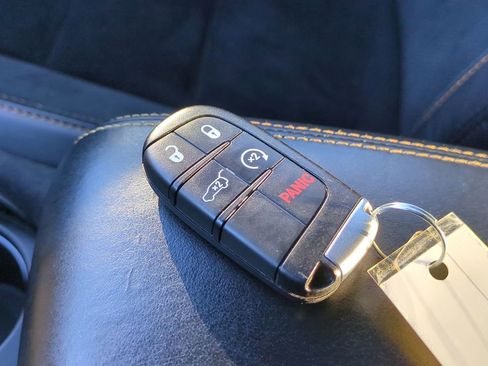 Used 2023 Dodge Durango R/T w/ Hemi Orange Plus Package image 45