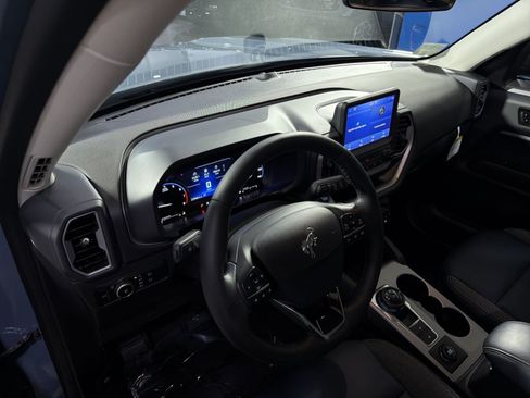 Used 2024 Ford Bronco Sport Outer Banks AWD/4WD image 18