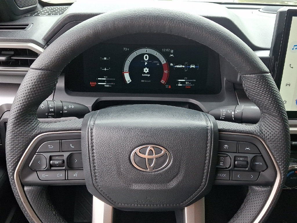 Used 2024 Toyota Tacoma TRD Off-Road w/ TRD Off Road Upgrade Package AWD/4WD image 18