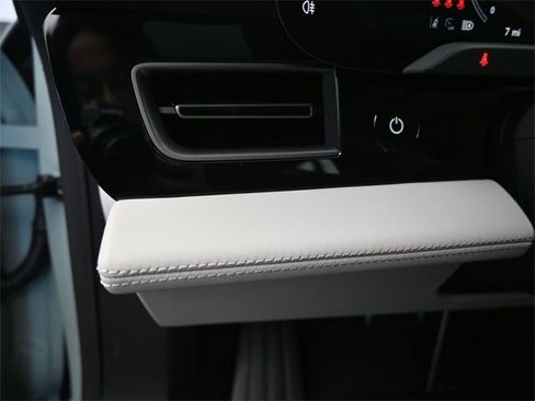 New 2025 Porsche Taycan 4S image 12