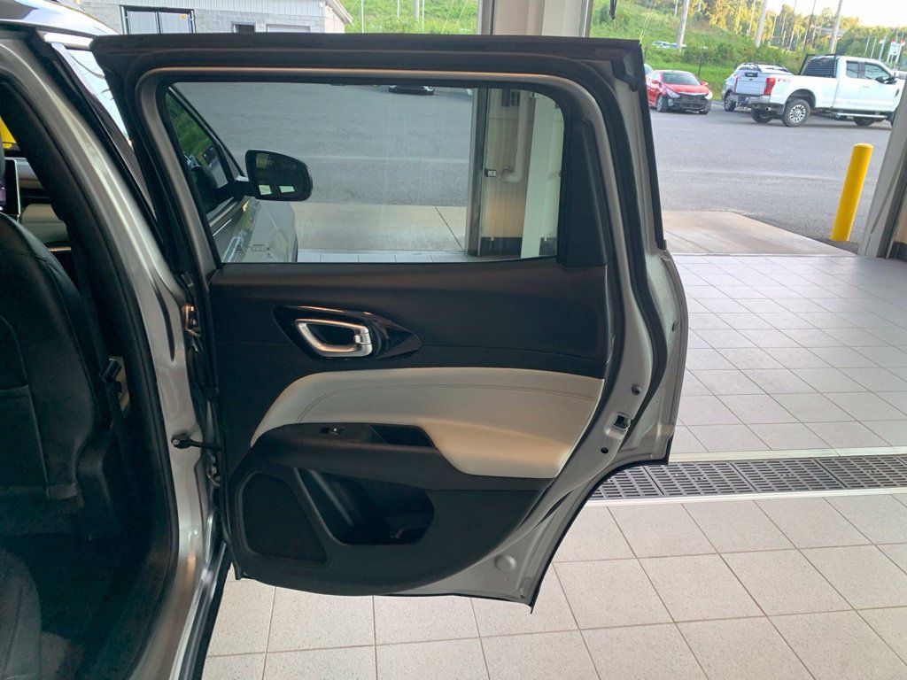 Used 2023 Jeep Compass Limited AWD/4WD image 19