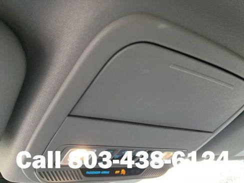 Used 2023 Ford Explorer Limited w/ Limited Technology Package RWD image 30