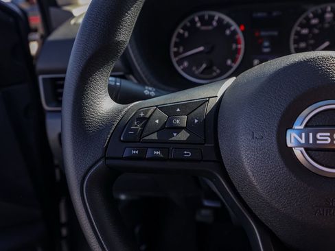 Used 2025 Nissan Sentra S image 25