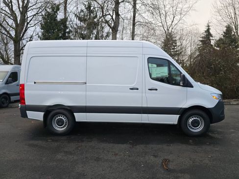 New 2025 Mercedes-Benz Sprinter 2500 image 7