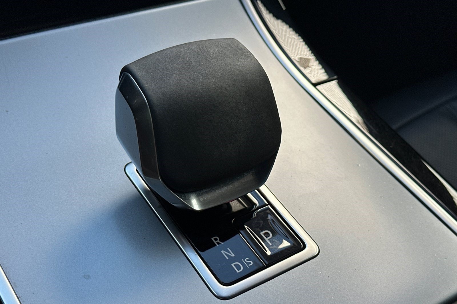 Used 2024 Land Rover Range Rover Evoque S AWD/4WD image 19