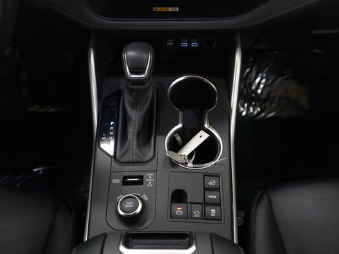 Used 2023 Toyota Highlander XSE image 17