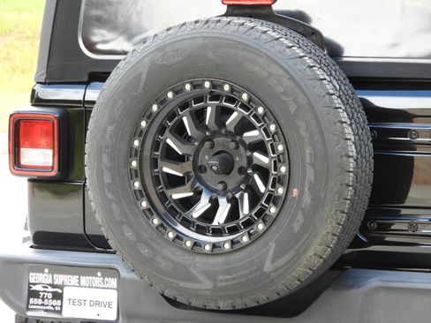 Used 2019 Jeep Wrangler Unlimited Sport S AWD/4WD image 13