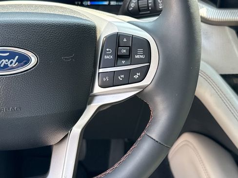 Certified 2025 Ford Explorer Active w/ Active Comfort Package image 16