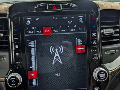 Used 2021 RAM 1500 Limited AWD/4WD image 26