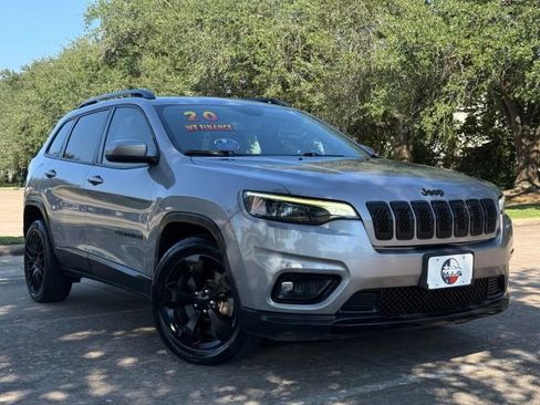 Used 2020 Jeep Cherokee Latitude Plus image 10