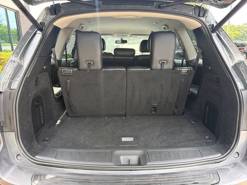 Used 2020 Nissan Pathfinder SL FWD image 31